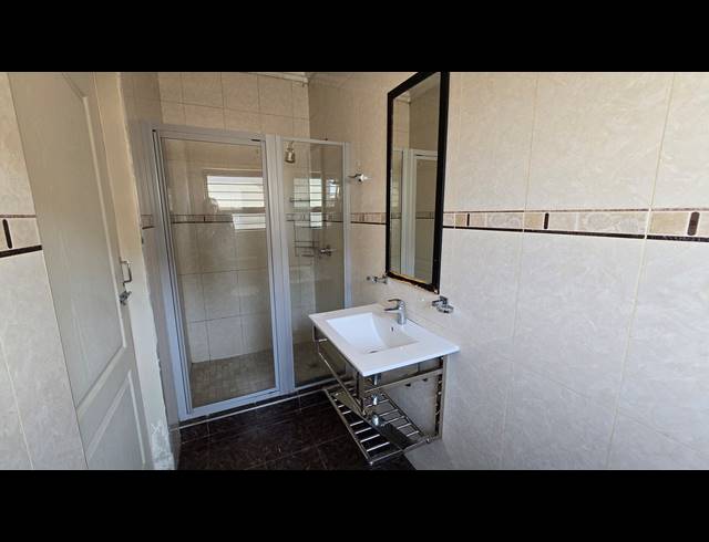 12 BEDROOM FREEHOLD FOR SALE IN WINCHESTER HILLS